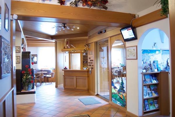 Liz Hotel & Apartments بريدازو المظهر الخارجي الصورة